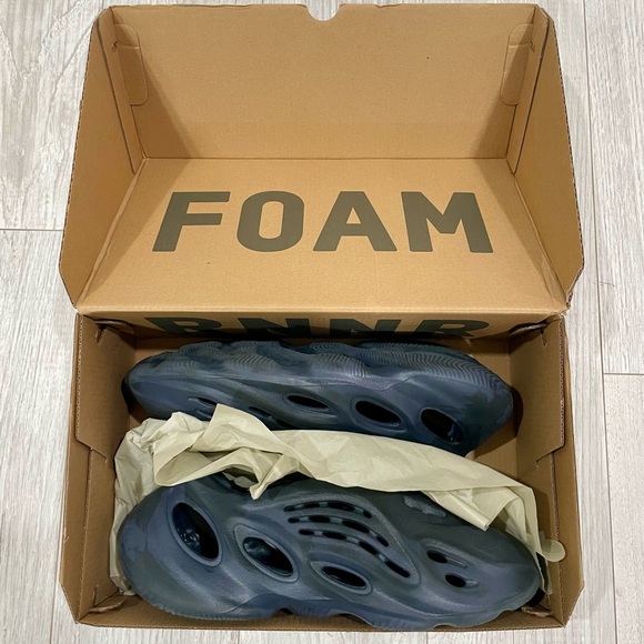 Authentic Yeezy foam runners size 10 great condition. Color midnight Blue/black - Picture 2 of 15
